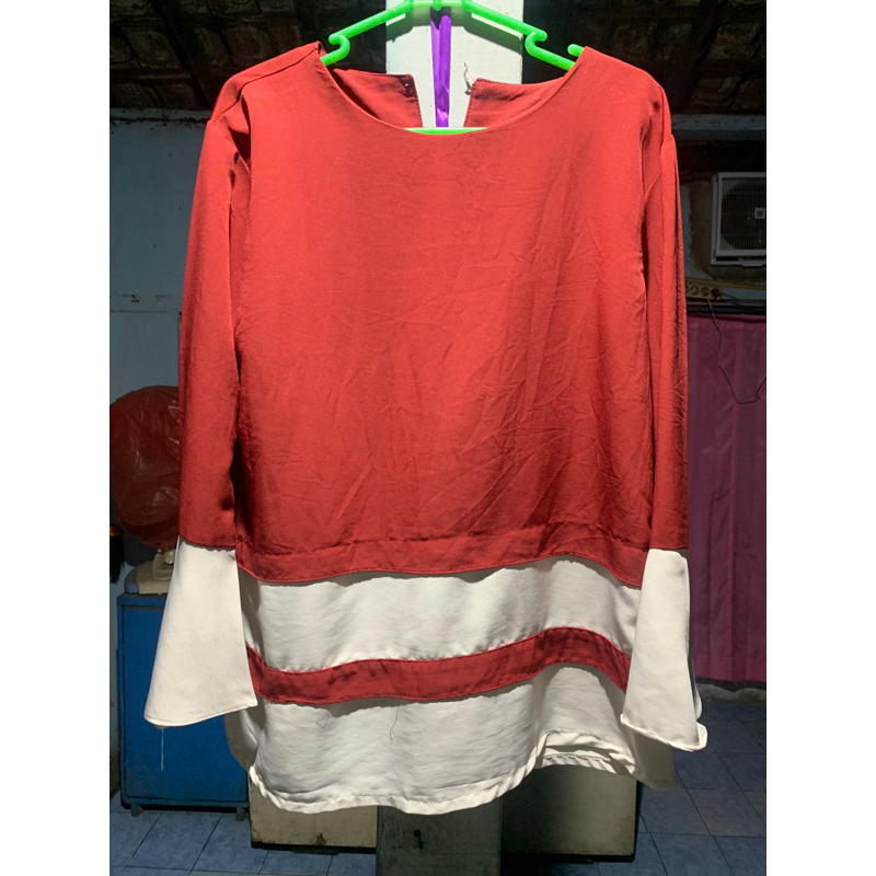 [PRELOVED BAJU WANITA] Atasan Wanita Rumbai