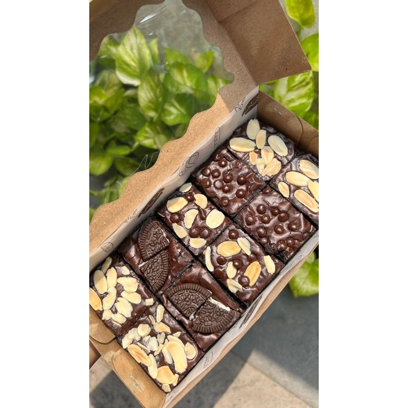 

Brownies Panggang / Fudgy Brownies / Brownies Sekat 10cm x 20cm