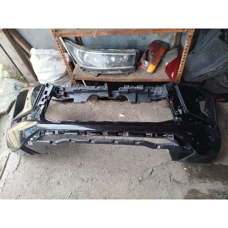 bumper depan ori copotan pajero spot 2021