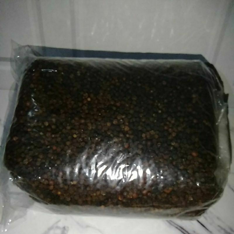 

Biji Lada hitam kering 1kg