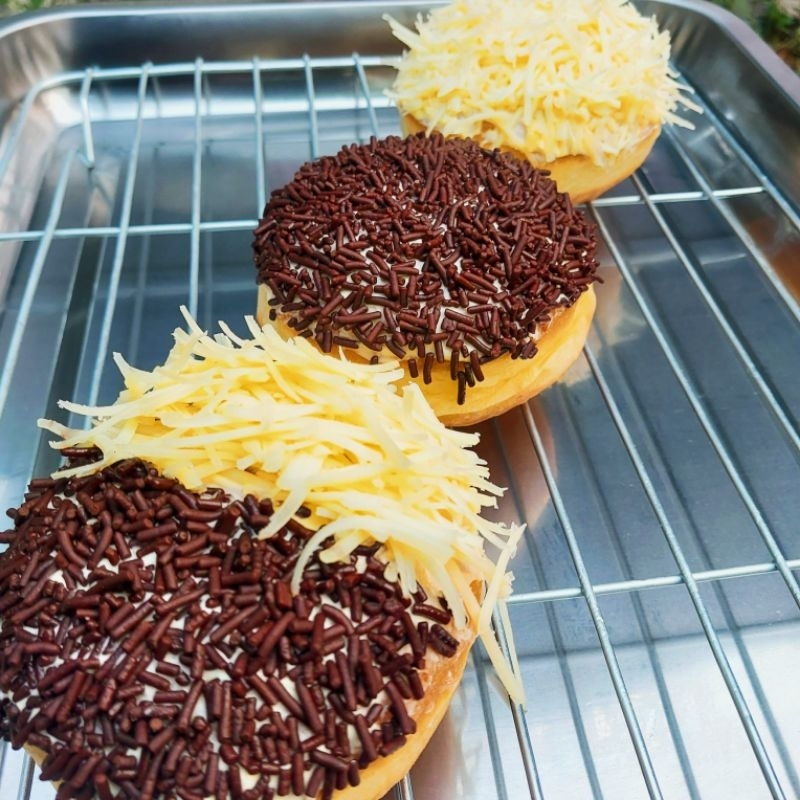 

DONAT - DONAT SUSU, DONAT TOPPING, DONAT KAMPUNG, DONAT VIRAL