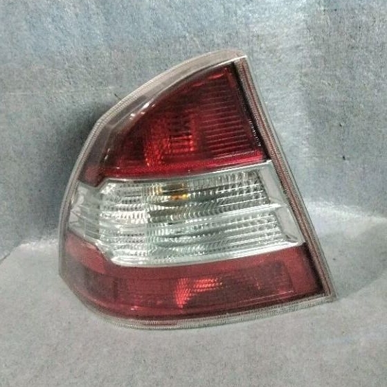 lampu belakang Ford focus 2009-2012
