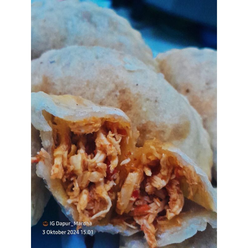 

Cireng isi Ayam pedas