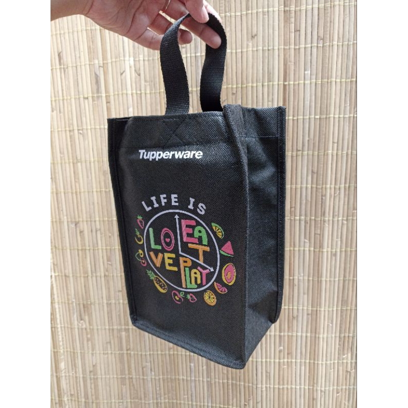 

TAS BEKAL SNACK N GO HITAM - ORI TUPPERWARE