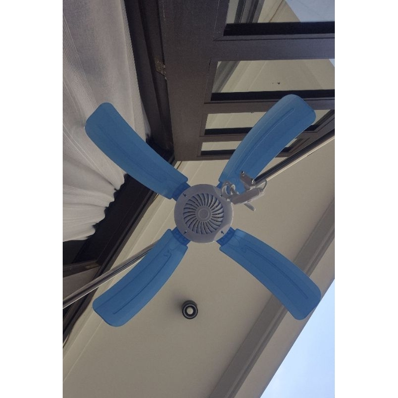 Kipas angin gantung HRK / Kipas Gantung HRK 25W 4 baling tipe 704