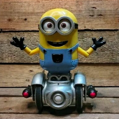 Mainan Preloved (Bekas) Minion Turbo Dave Robot