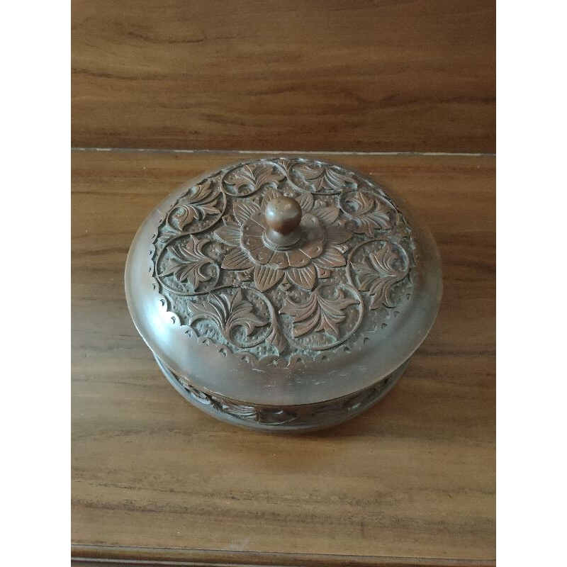 box kayu ukir bulat sedang