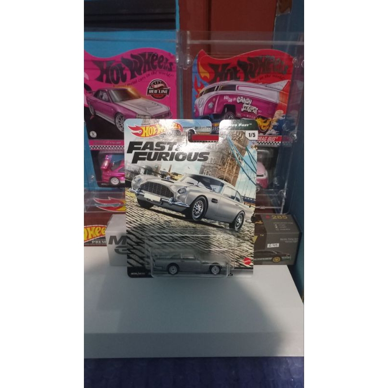 Hotwheels Premium aston martin Dbs