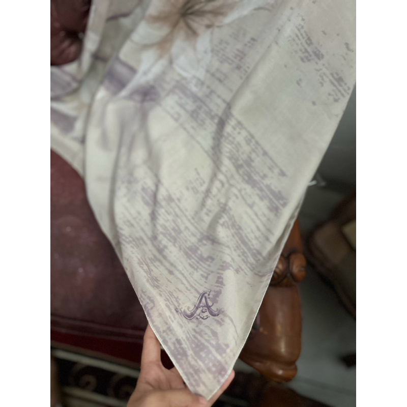 Ayu Dyah Andari scarf preloved, VVGC