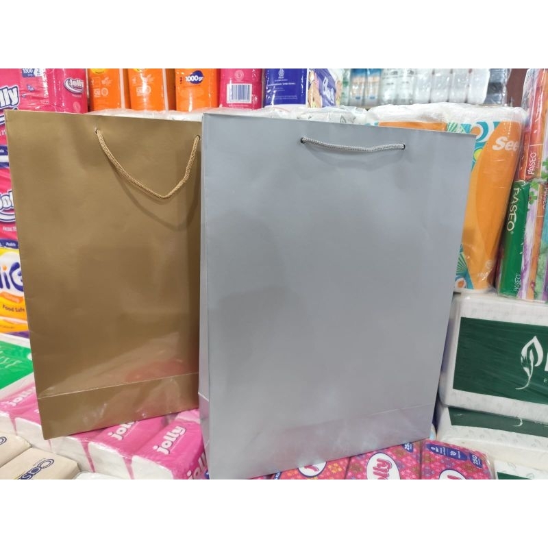 

paper bag xl berdiri bahan tebal silver & gold isi 1 pcs (32*1242)