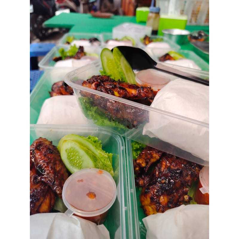 

Nasi Box Ayam Bakar Madu + tempe tahu Sambal lampung Premium