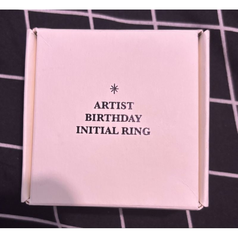 [READY] ARTIST BIRTHDAY INITIAL RING 971028 WAYV WINWIN RHODIUM