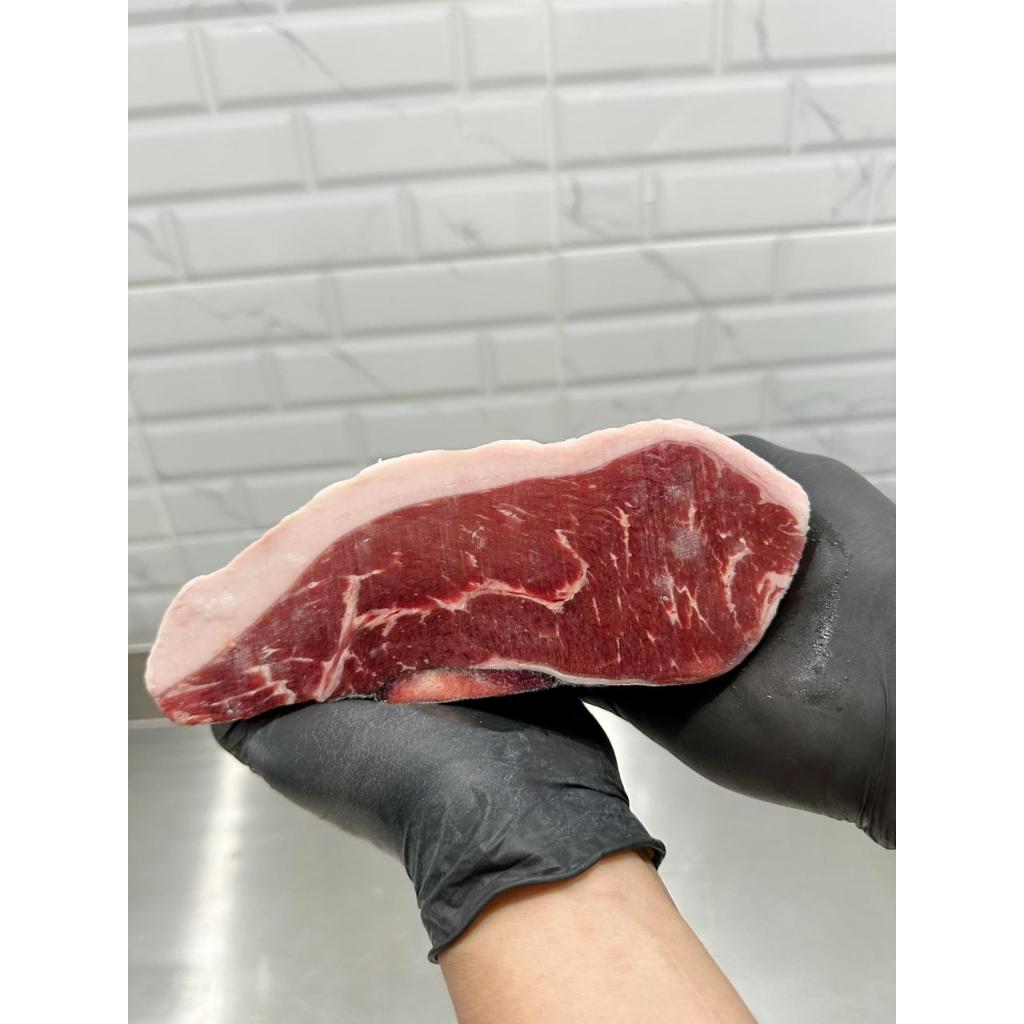 

AUS Wagyu Picanha Mb3+ - Rump Cap / Picanha Australia Grade Mb3+