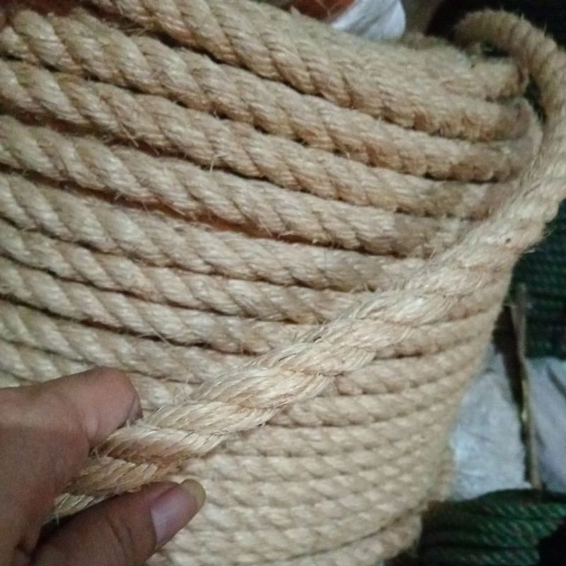 

tali tambang manila 12 mm per roll -+ 220 meter tali Dadung tali tampar