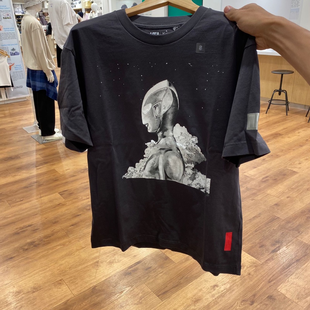 Jastip. Tshirt Uniqlo X Kenshi Yonezu (MAN)