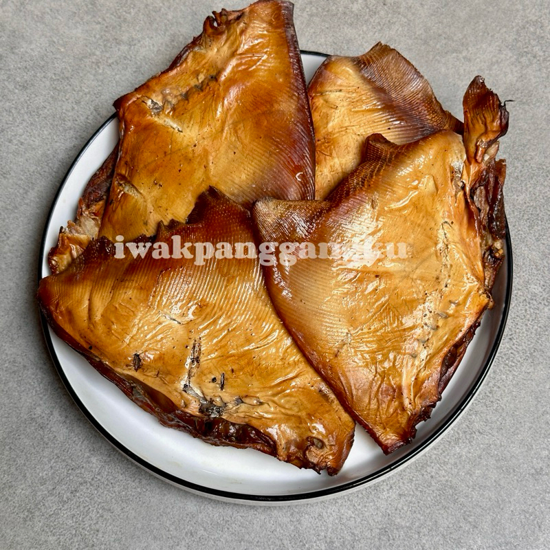 

iwak panggang ikan asap Pe/Pari [Kemasan Vakum]