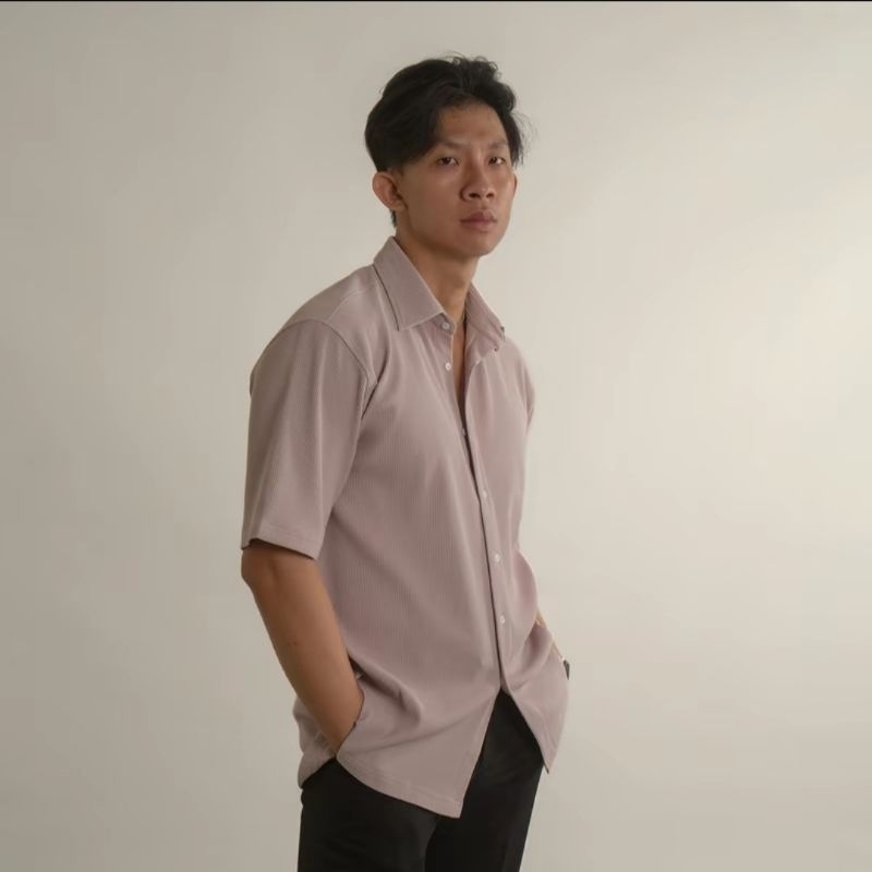 SIGNORE - SGNR Pleated Shirt Kaiteki Ed - Pastel Pink - M  (Baru)