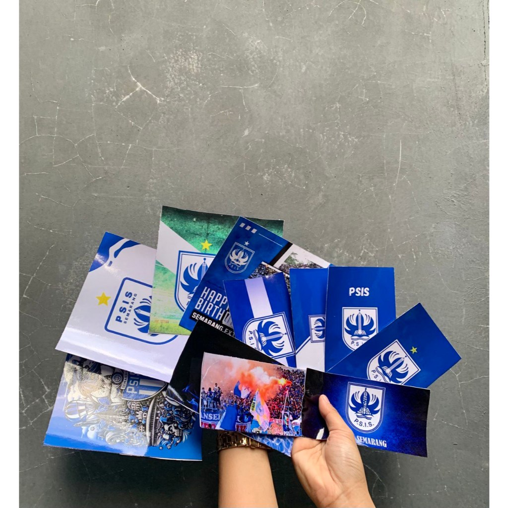 

Stiker Vinyl Waterproof Sticker Club Bola PSIS Semarang