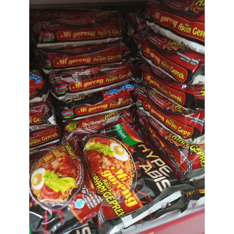 

mi Indomie mi sintan mie goreng rasa ayam geprek
