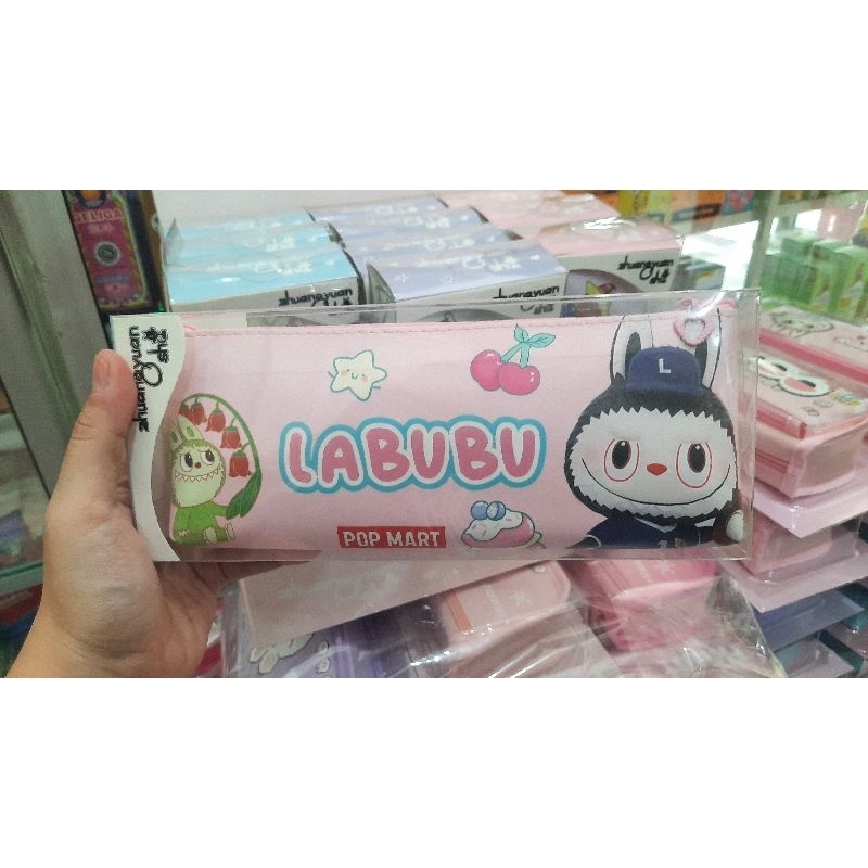 

tempat pensil Labubu sleting 1