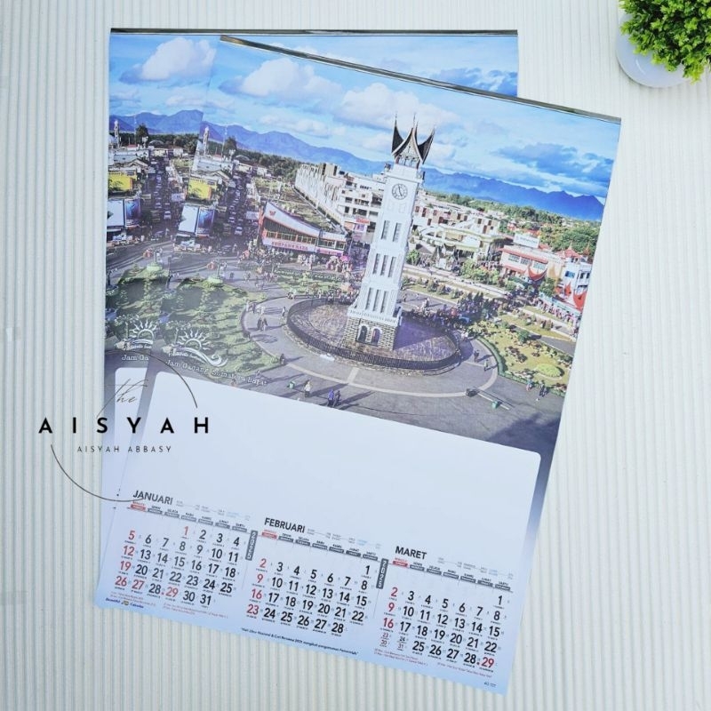 

Kalender tahun 2025 triwulan 4 lembar 3 bulanan pariwisata Indonesia A0 107 (terima castume cetak merek )