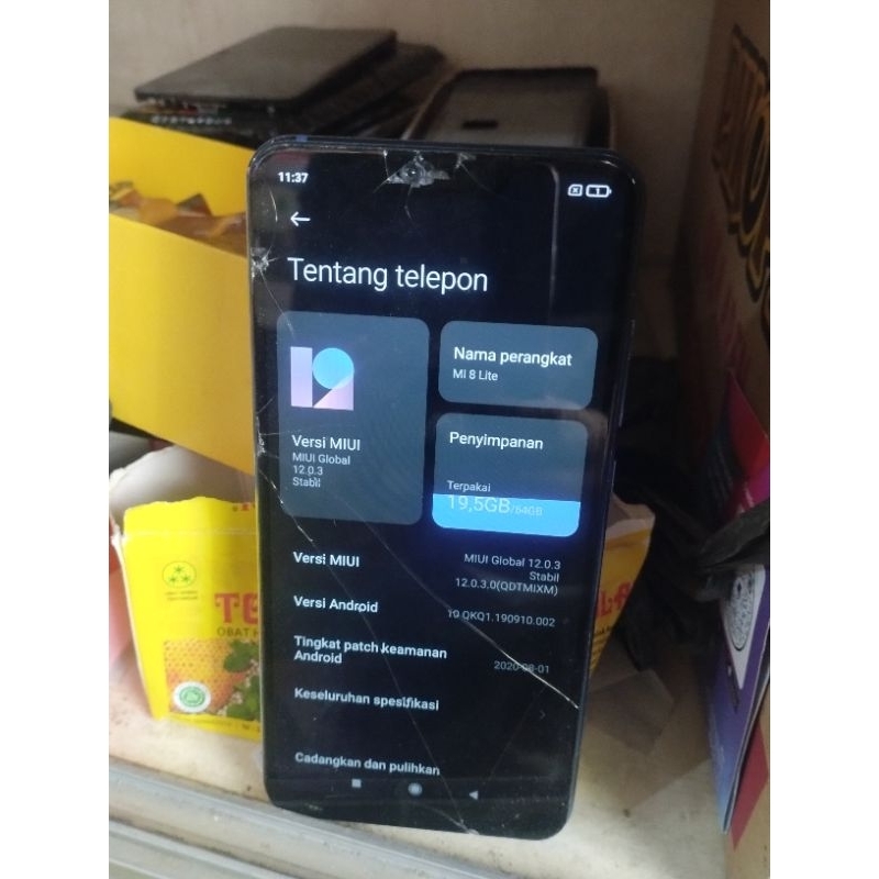 minus Retak & kamera dpn off (sentuh dll masih lancar masih bisa di pakai harian)ram 4/64 mi 8 lite