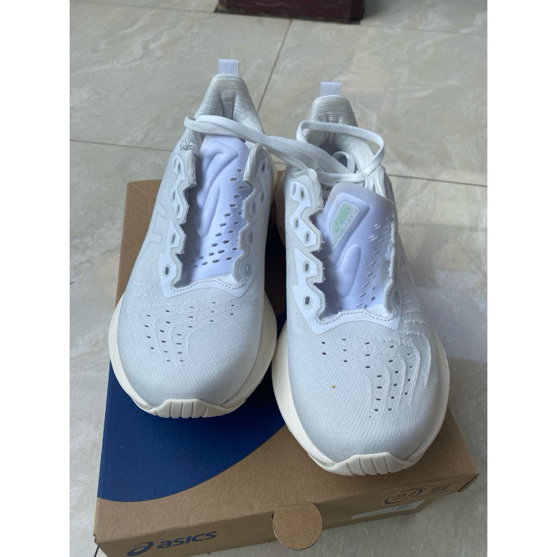 Asics Novablast 4