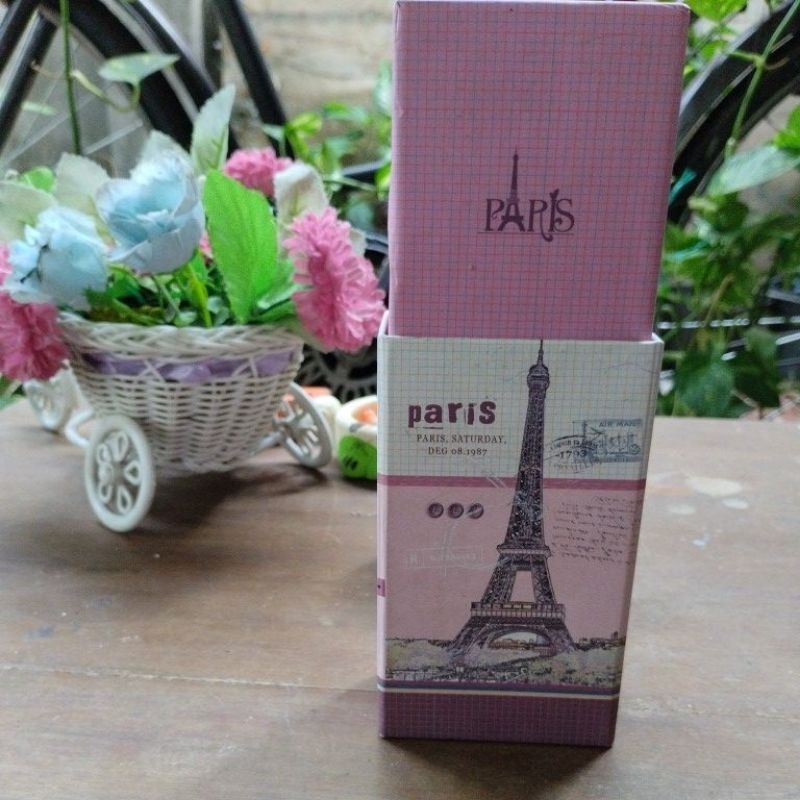 

Preloved kotak pensil motif menara eifel