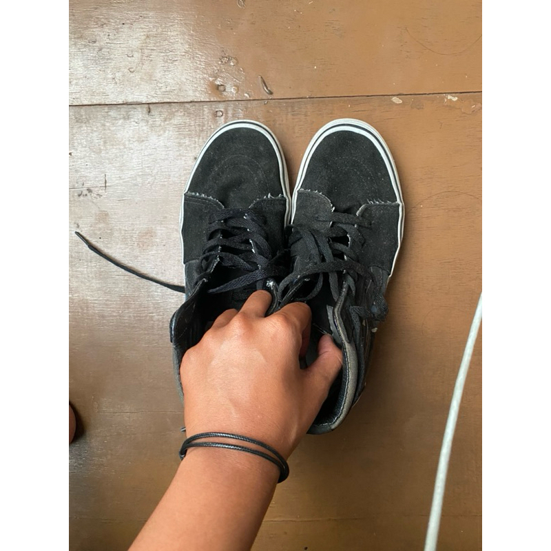 Second vans high