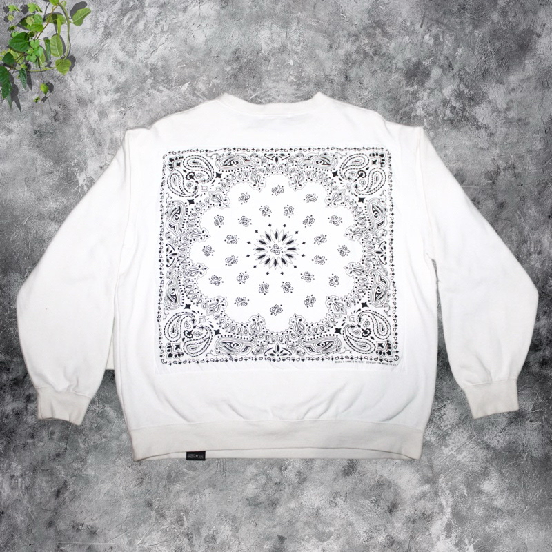 Crewneck/sweater USA bandana putih