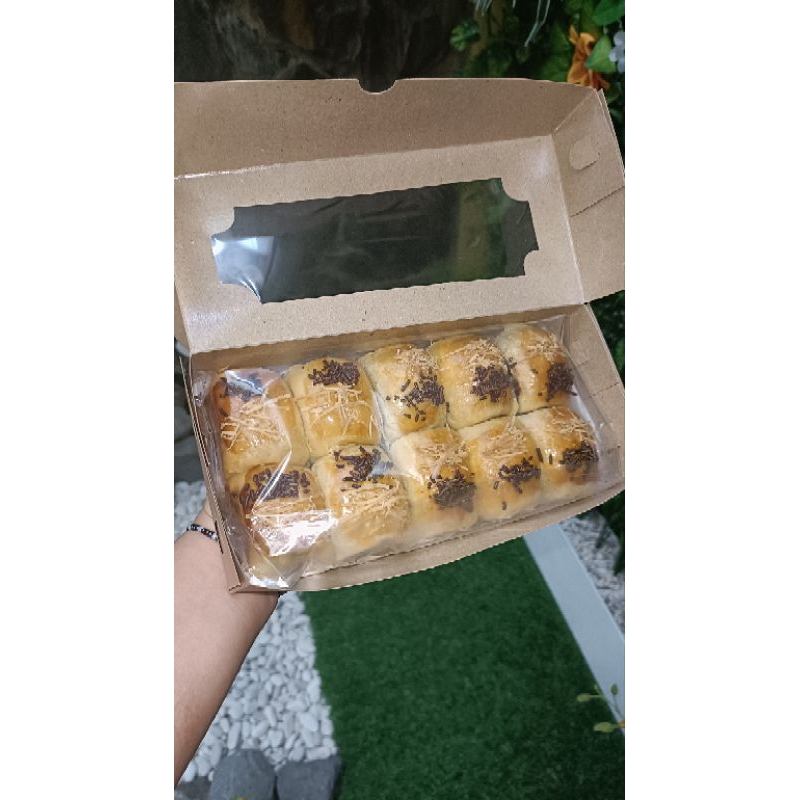 

Bolen pisang coklat keju/isi 10