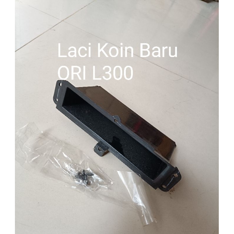 Laci Koin Baru ORI Mitsubishi L300, tempat dasbor dashboard