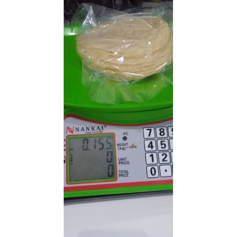 

Opak singkong mentah renyah mekar