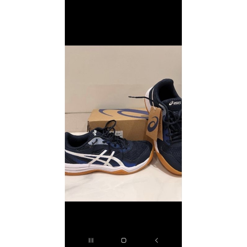 Asics men Upcourt 5 size 41.5