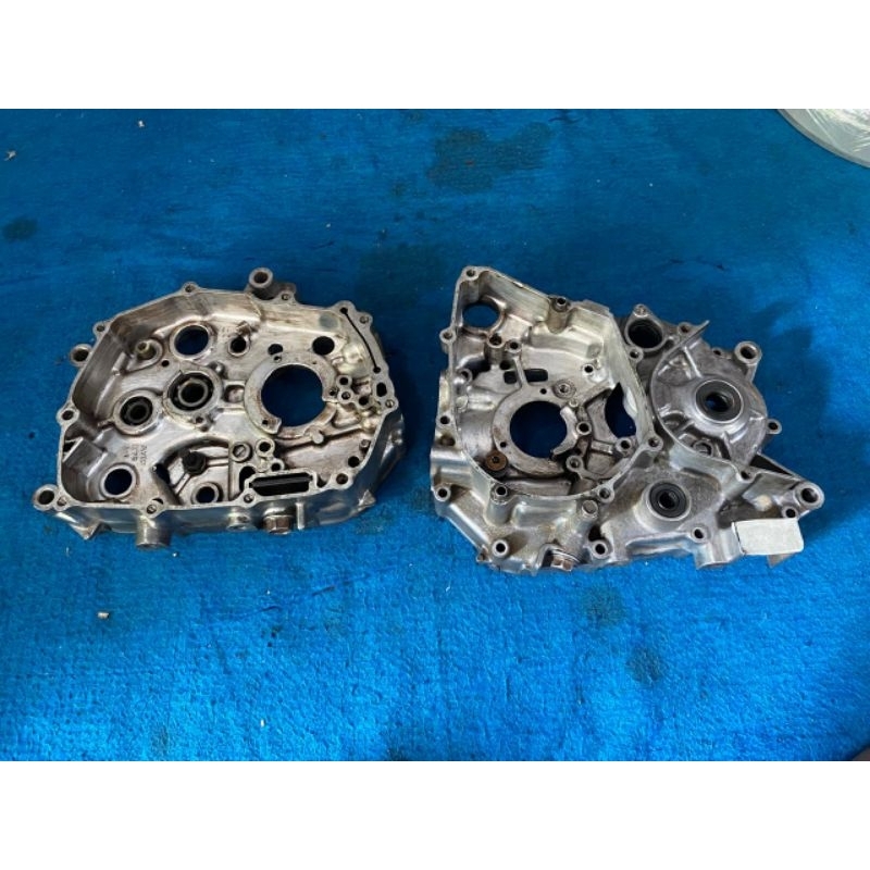 Krengkes rengkes crankcase kalter kanan kiri honda Supra x 125 fi pnp Supra x 125 helm in original