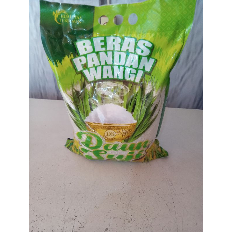 

beras daun suji 3.5 Kg