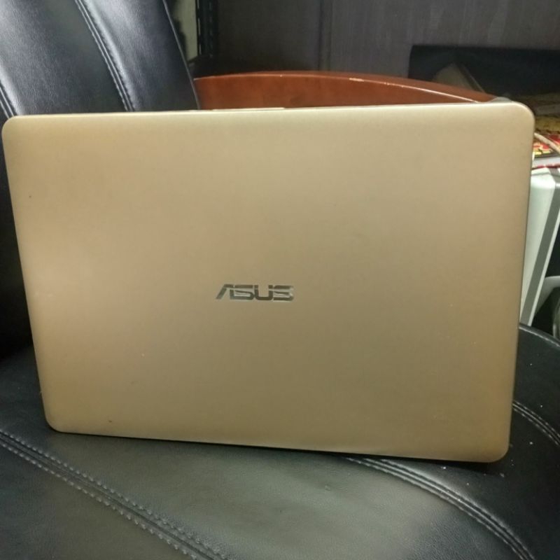 LAPTOP ASUS CORE I5 GEN 7 RAM 8 GB SSD 256