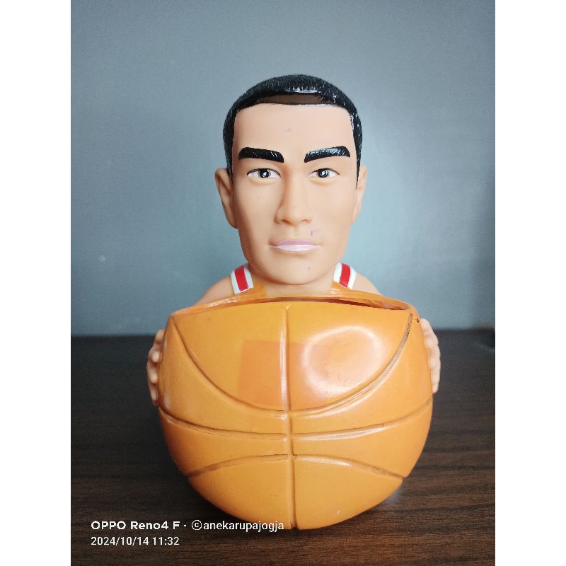 tempat penyimpanan action figure slam dunk