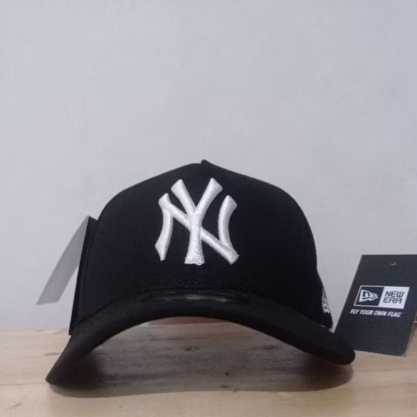 Topi Baseball NY Putih Bahan Hitam Topi Premium Unisex MLB
