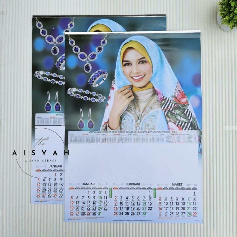 kalender tahun 2025 4 lembar 3 bulanan ukuran 38x54cm gambar artis perhiasan A0 134(terima castume c