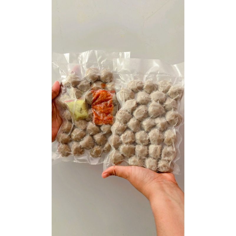 

BASO DAGING ASLI ISI 30BUTIR FREE BUMBU BASO DAN SAMBAL