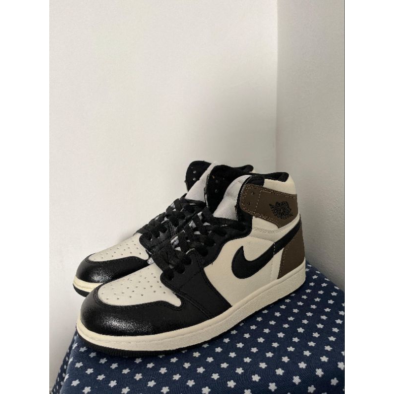 Air Jordan 1 High Dark Mocha