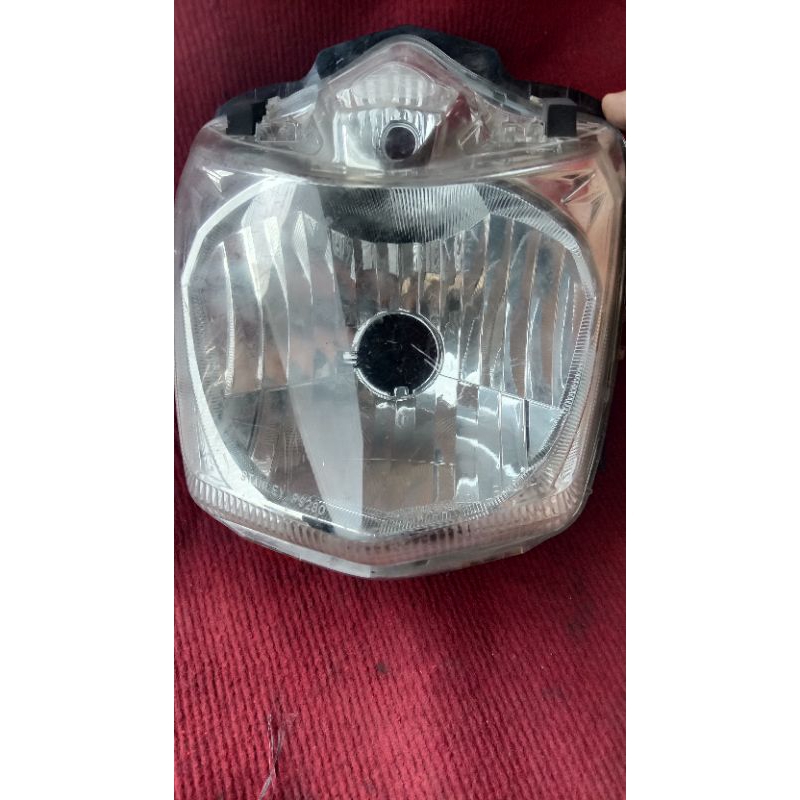 Lampu depan pletor mika Yamaha Byson Stanley original 45P YAMAHA merupakan barang second copotan mot