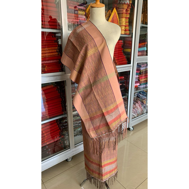 Tapak Catur Kristal. Hiou pengantin simalungun.