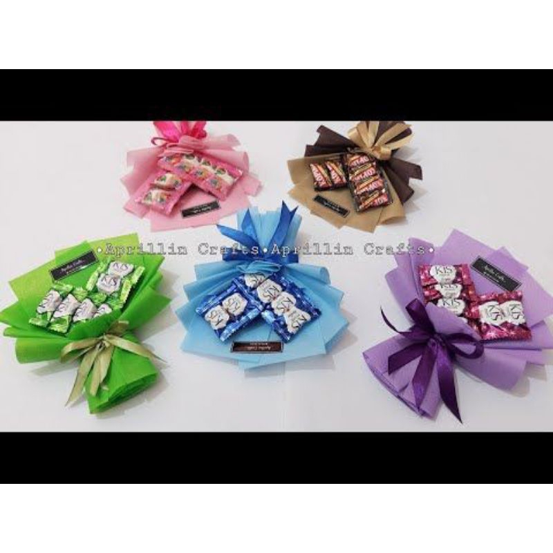 

Buket Mini Bentuk Love Hadiah Wisuda, Ulang Tahun, Hampers Orang Spesial