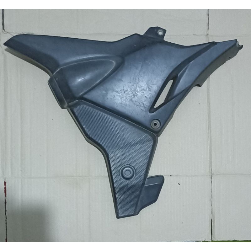 cover body samping kiri cb Verza original second