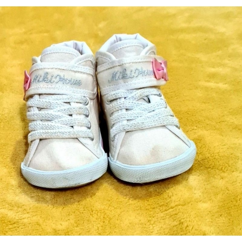 Miki house sepatu