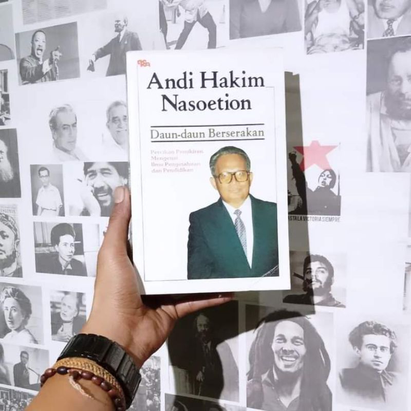 Andi Hakim Nasution Daun-daun Berserakan | Matahari, Manusia dan Makanan | Manusia Khalifah di Bumi 