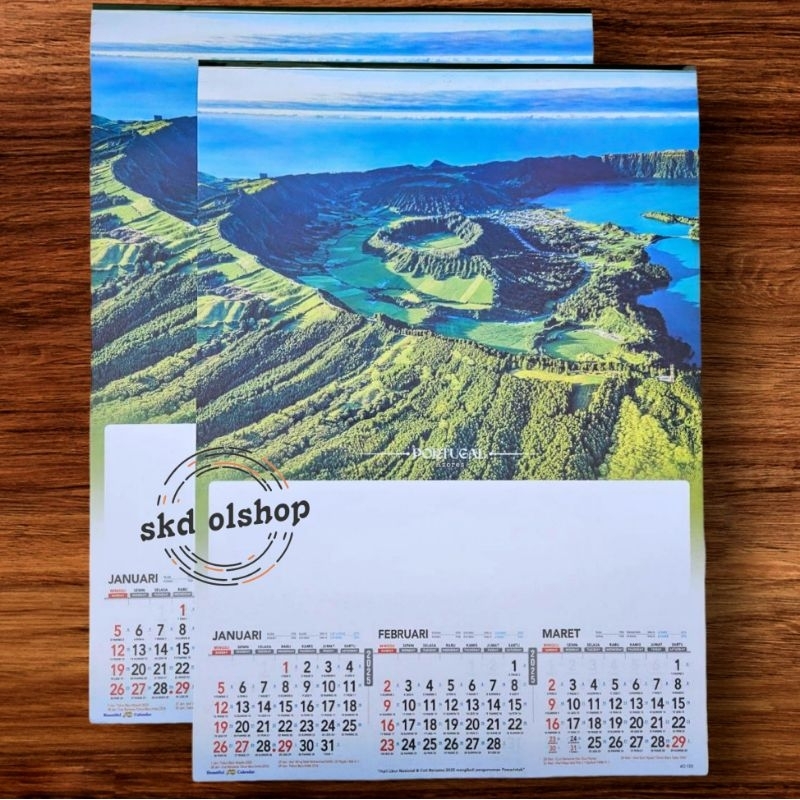 

kalender tahun 2025 4 lembar x 3 bulanan alam dunia AO 105 ukuran 38x54cm(terima castume cetak merek)