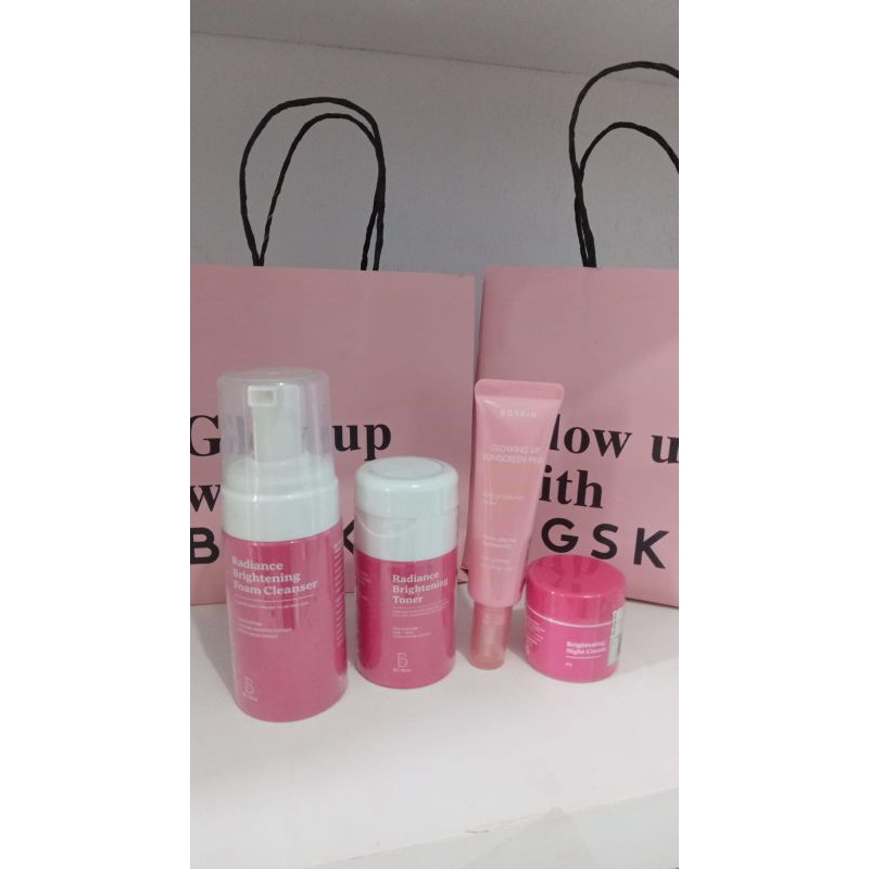 BG SKIN PAKET BASIC RADIANCE BRIGHTENING (FASH WASH, TONER, SUNSCREEN, NIGHT CREAM) GLOWING
